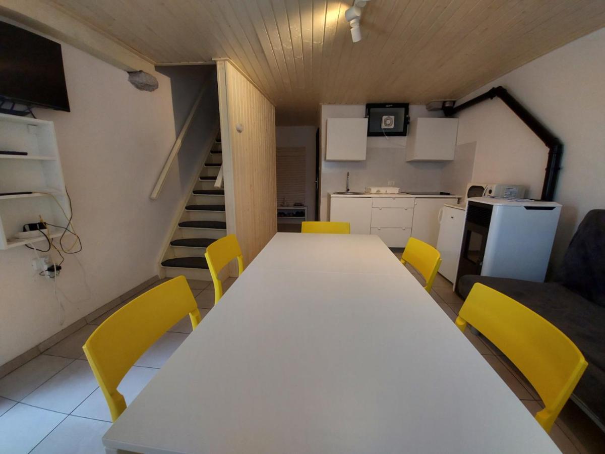 Apartmaji Hedera Komen Extérieur photo