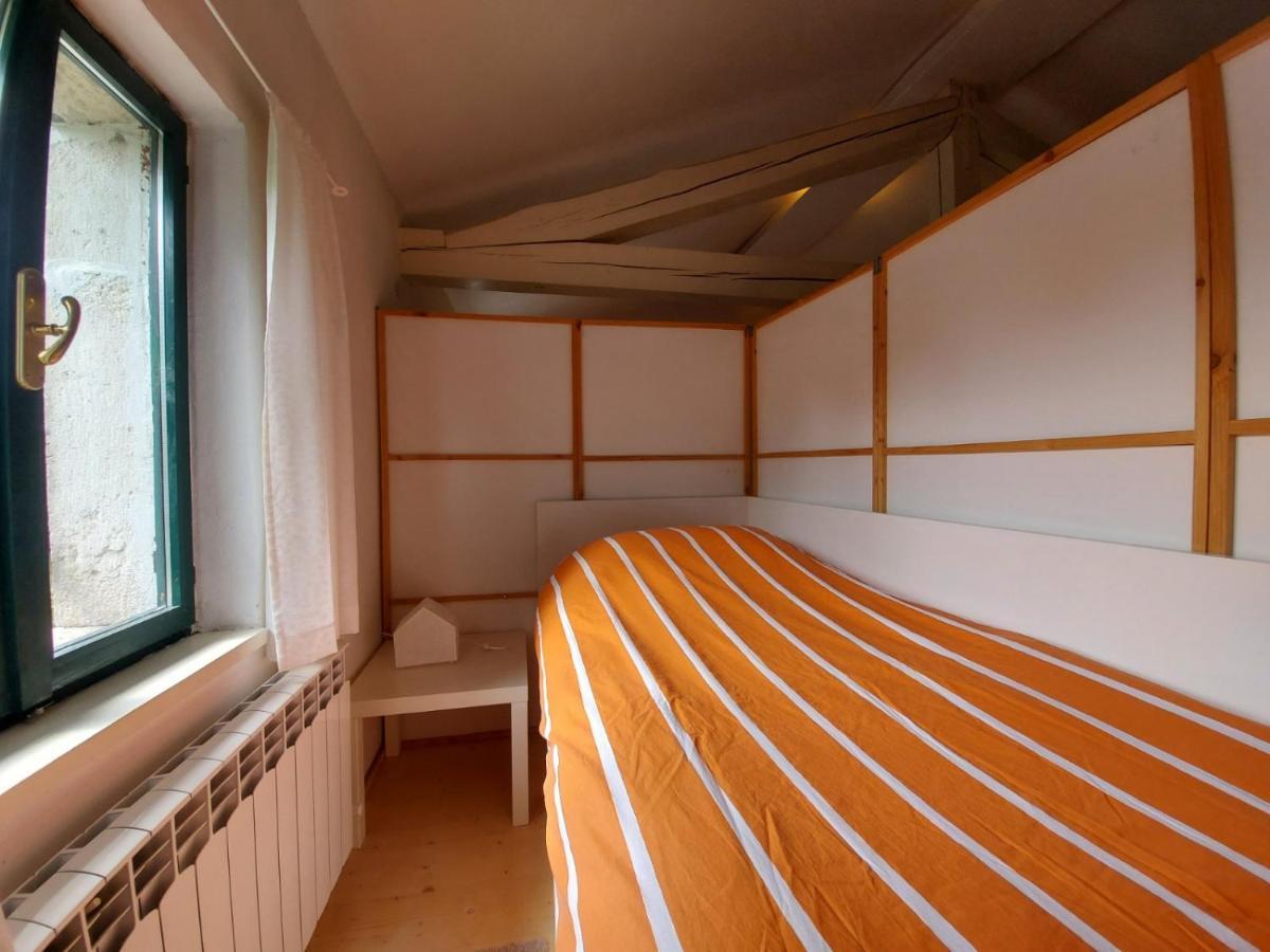 Apartmaji Hedera Komen Extérieur photo