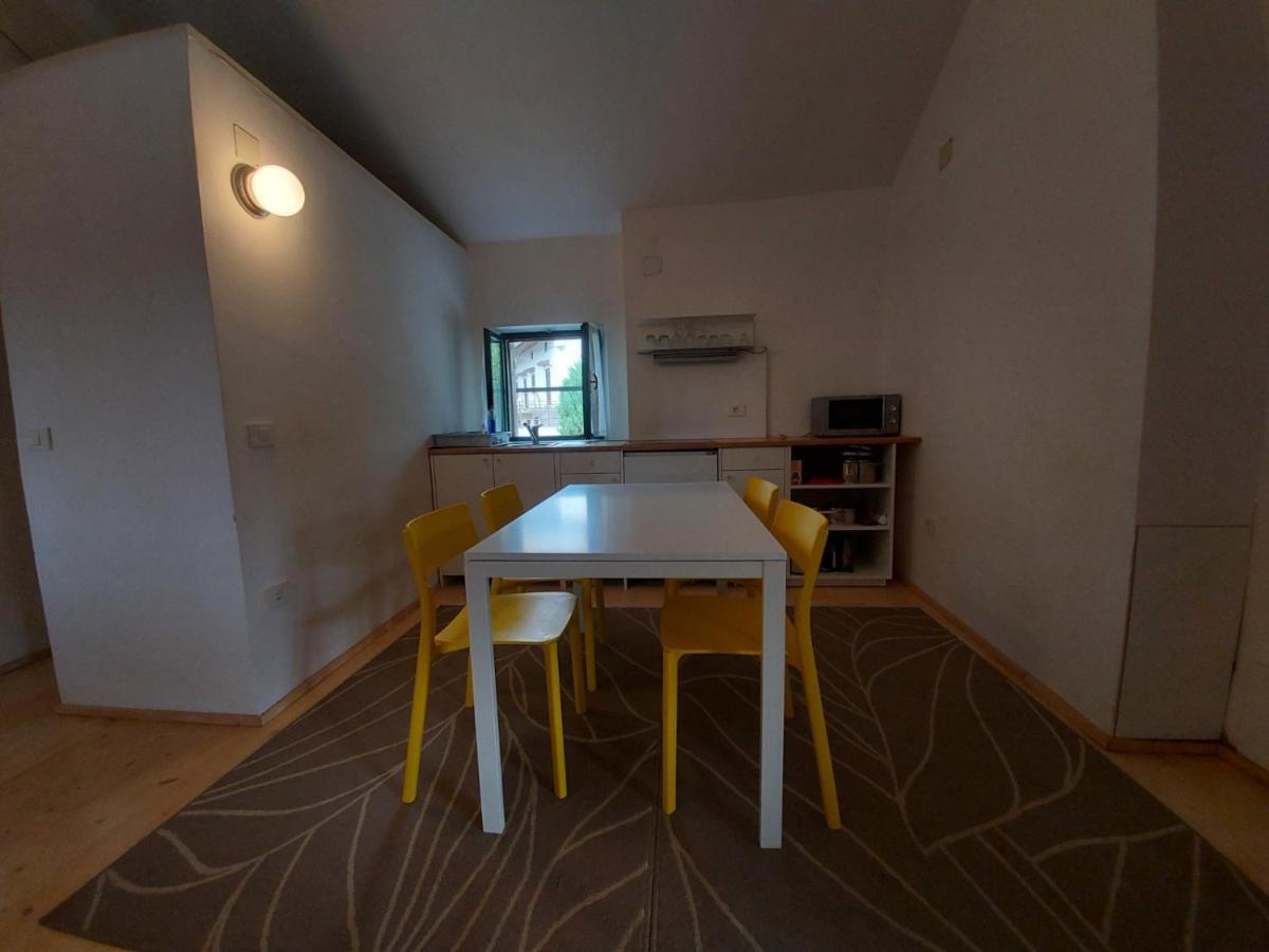 Apartmaji Hedera Komen Extérieur photo